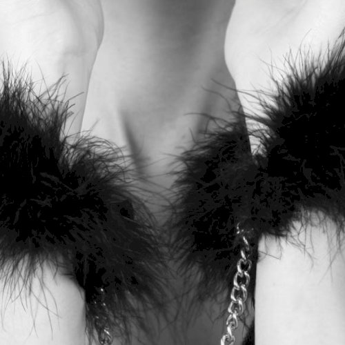 Za Za Zu Feather Handcuffs